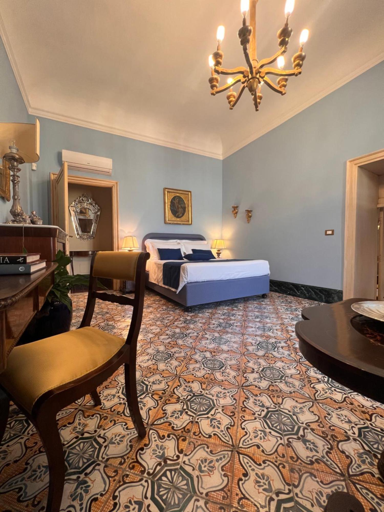 Donna Guia Suite Палермо Экстерьер фото